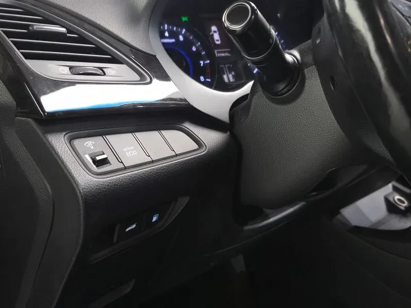 Hyundai Grandeur 2.4, снимка 17 - Автомобили и джипове - 54626067