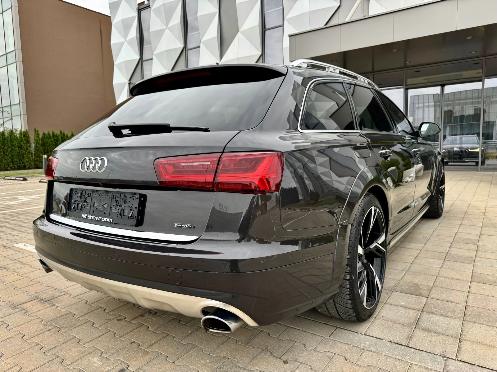 Audi A6 Allroad 3.0BI-TURBO-360КАМЕРИ-ОБДУХВАНЕ-DISTRONIC-LANE-ASI - изображение 5