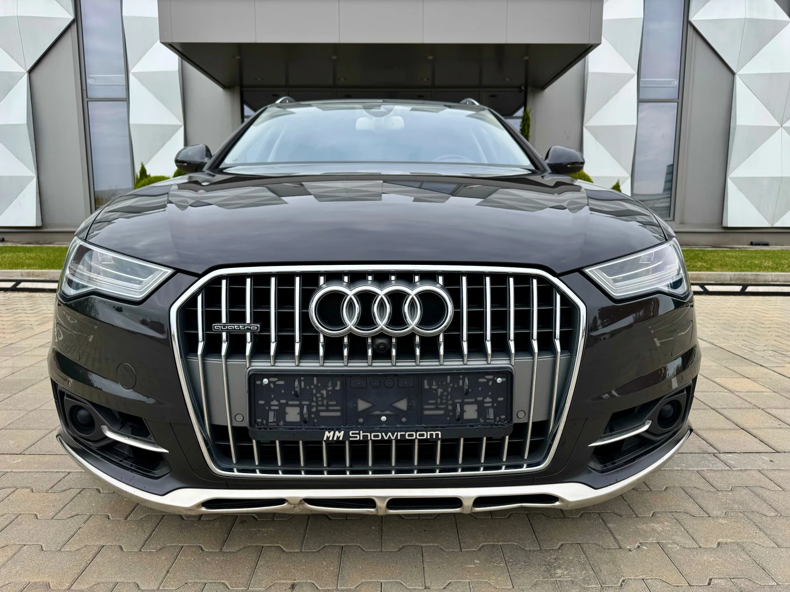 Audi A6 Allroad 3.0BI-TURBO-360КАМЕРИ-ОБДУХВАНЕ-DISTRONIC-LANE-ASI - изображение 2