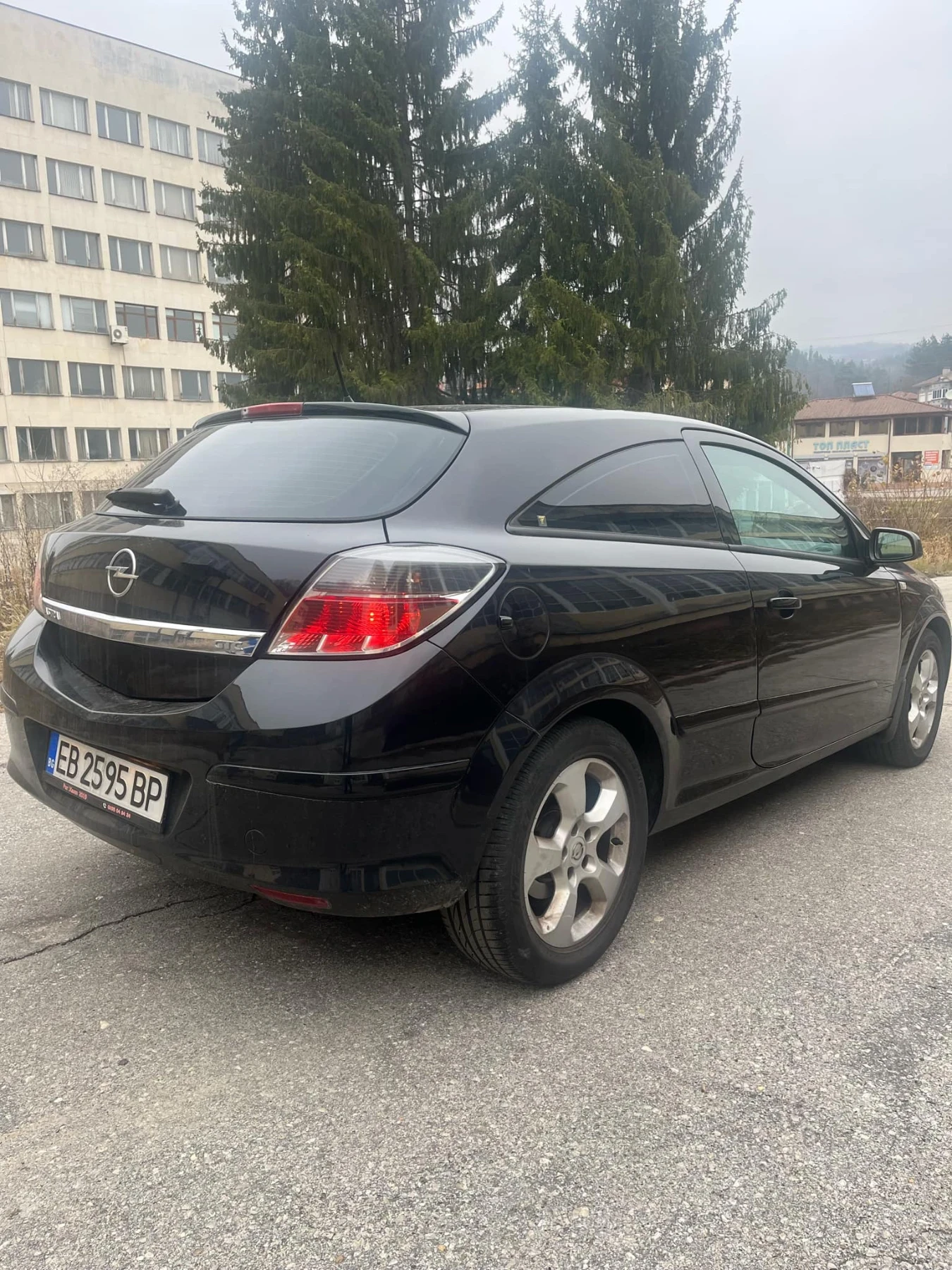 Opel Astra 1.9 CDTI GTC 120k - изображение 4