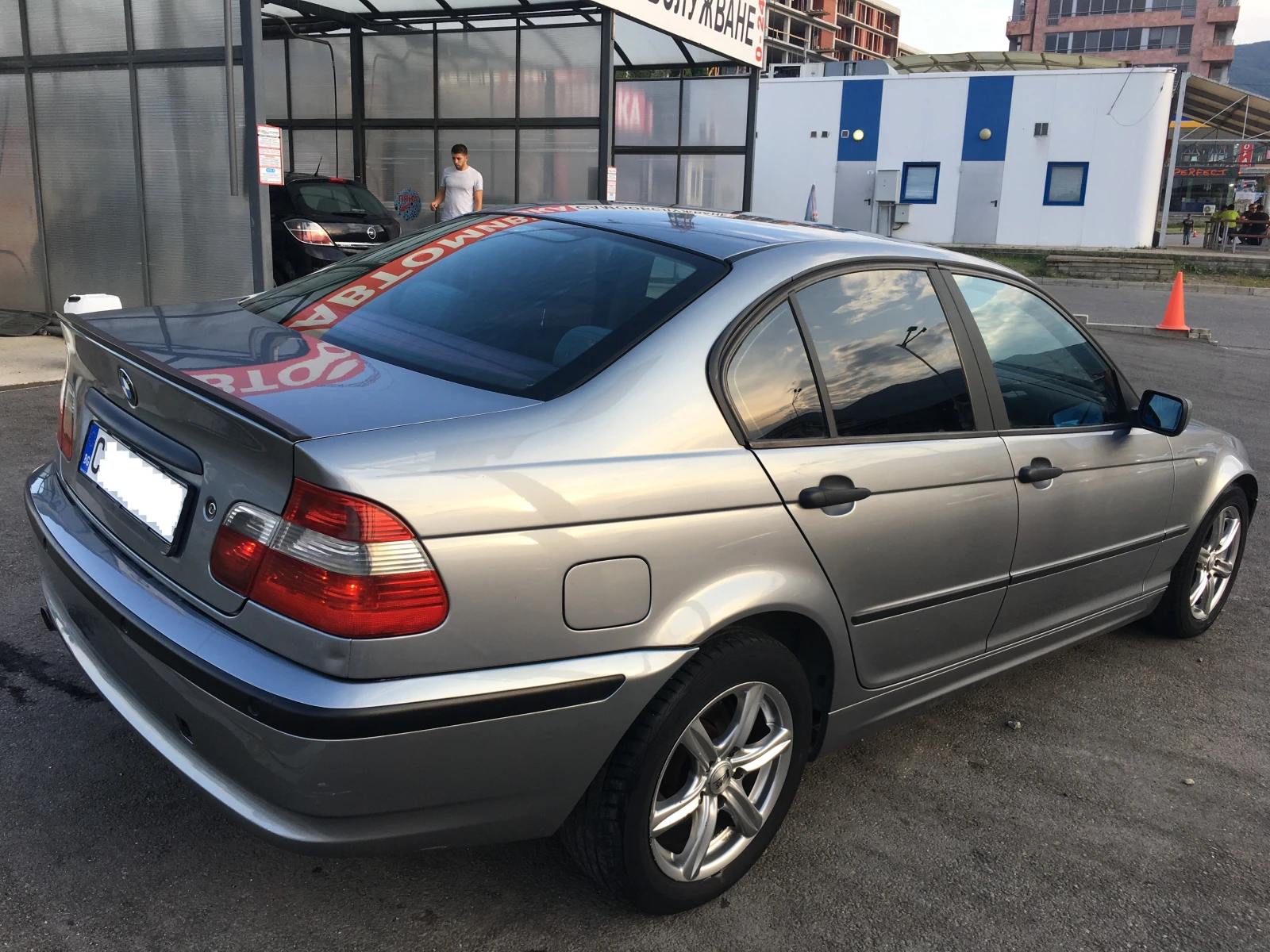 BMW 318  - изображение 5