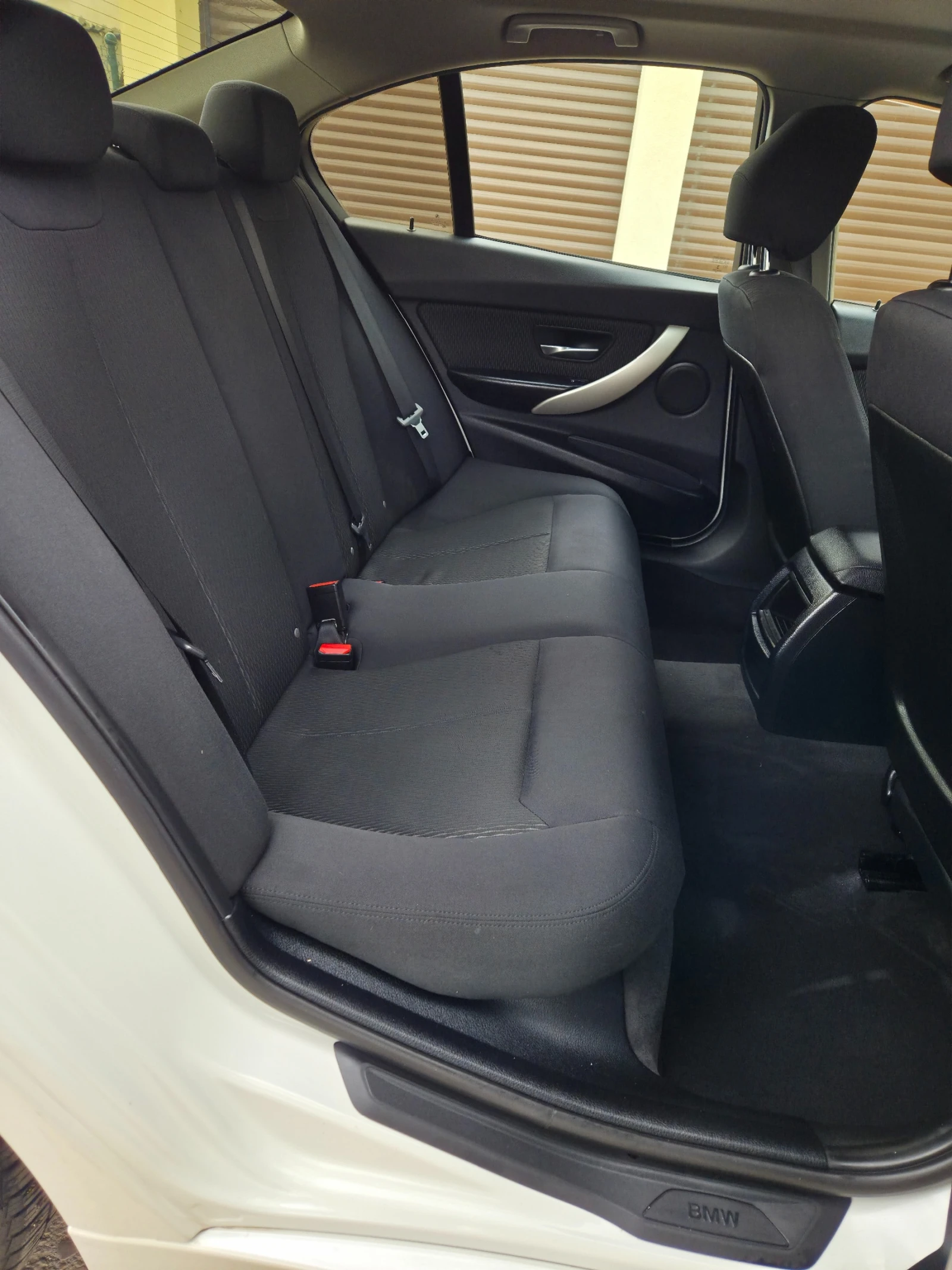 BMW 320 ED 163к.с. БЯЛА ПЕРЛА - изображение 7
