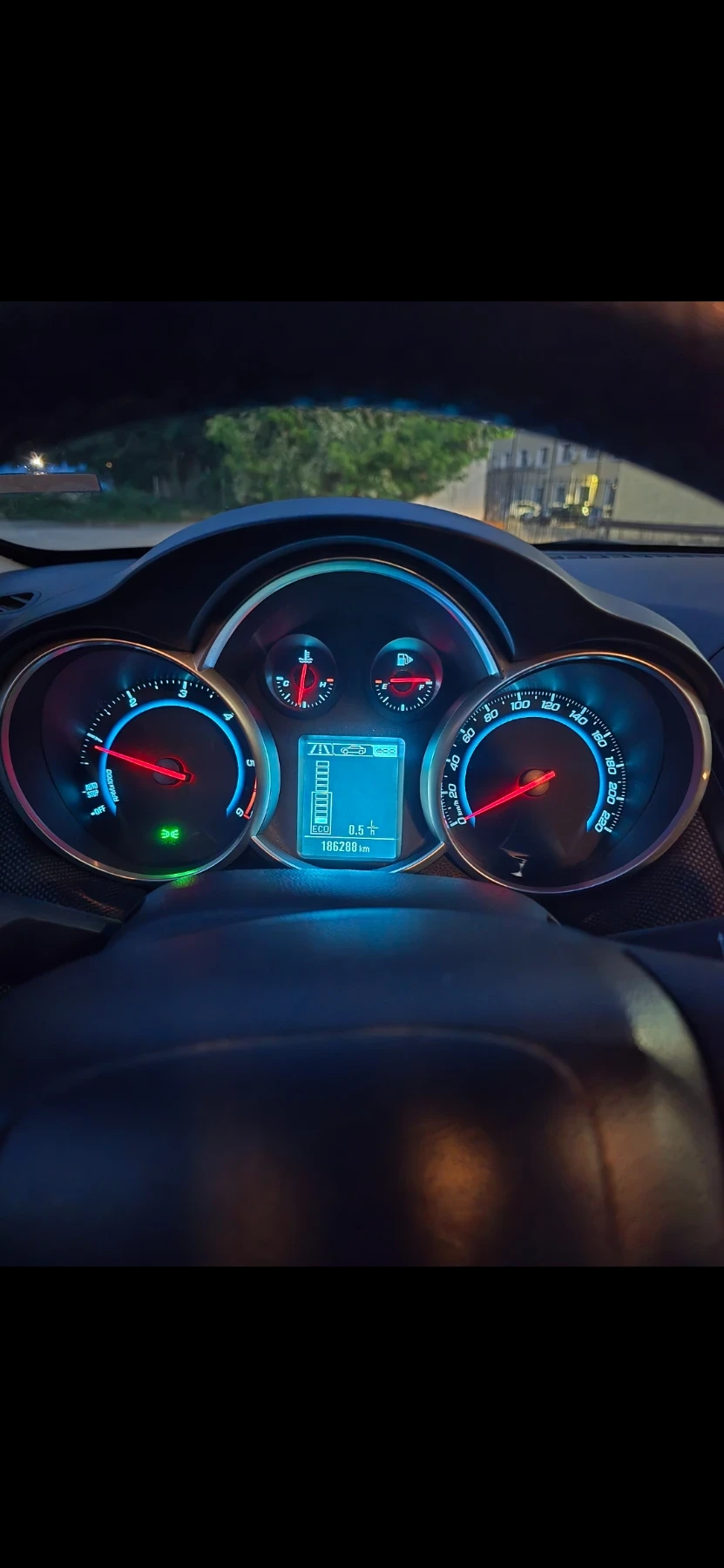 Chevrolet Cruze 1.7 TDI 131к.с./Navi /РЕГИСТРИРАН - изображение 8