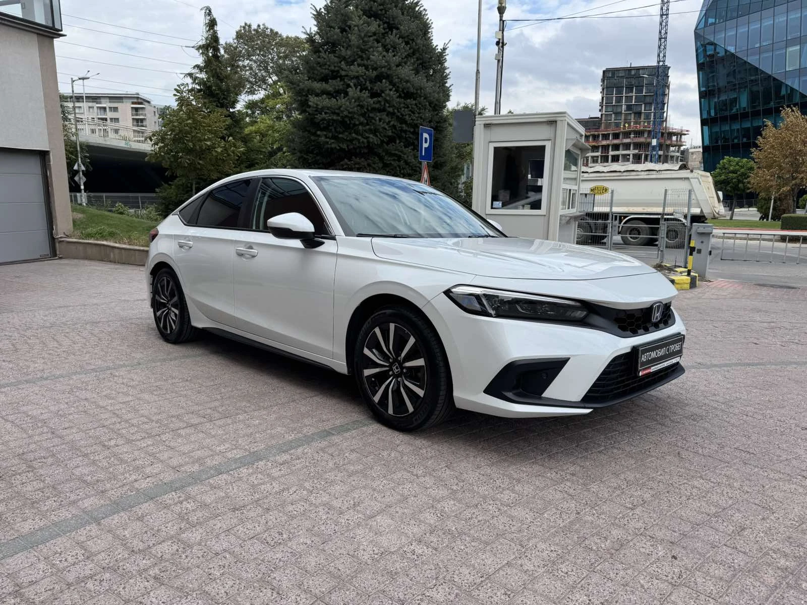 Honda Civic 2.0 i-MMD Elegance - изображение 3