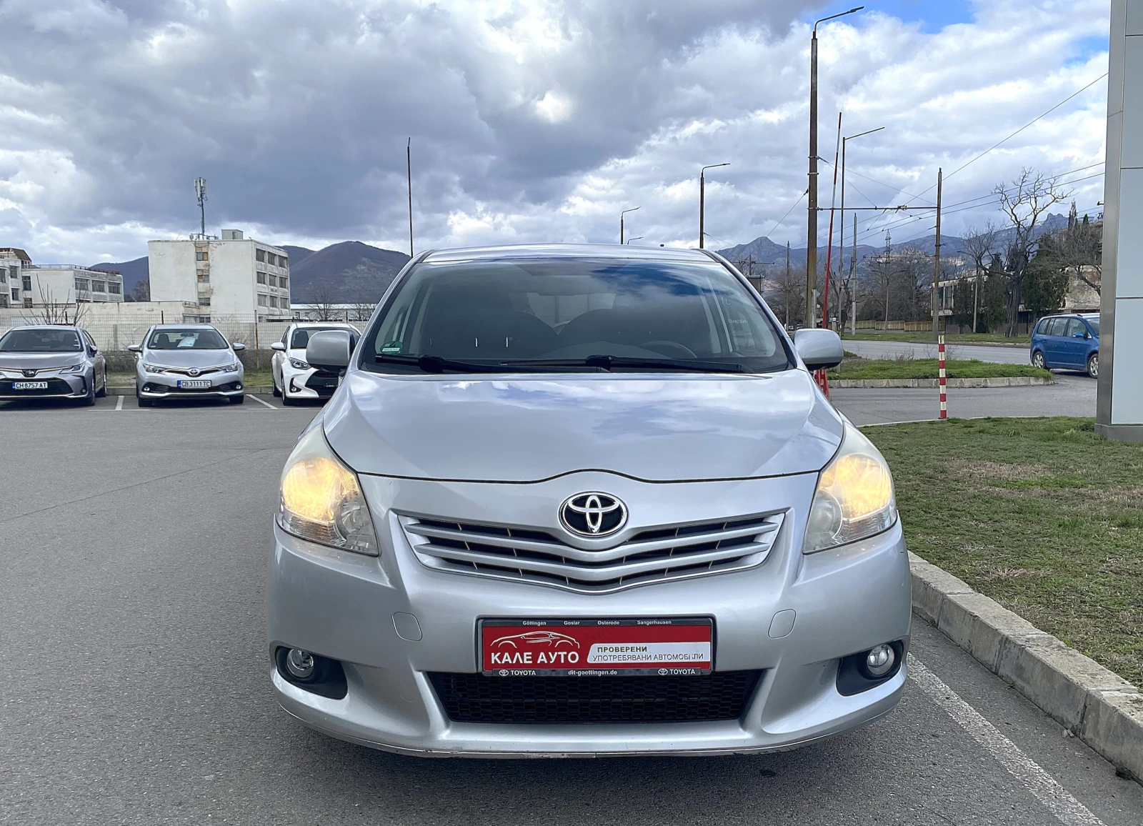 Toyota Verso 2.0D-4D MT - изображение 6
