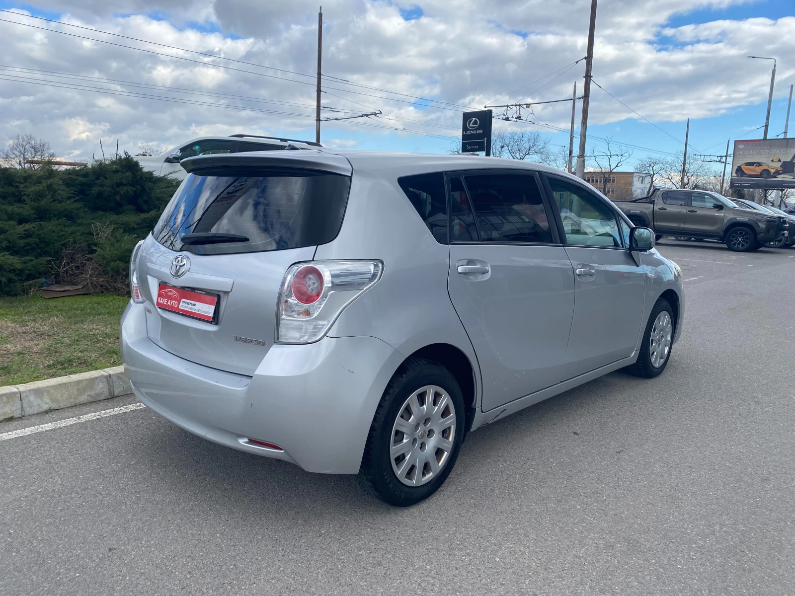 Toyota Verso 2.0D-4D MT - изображение 4