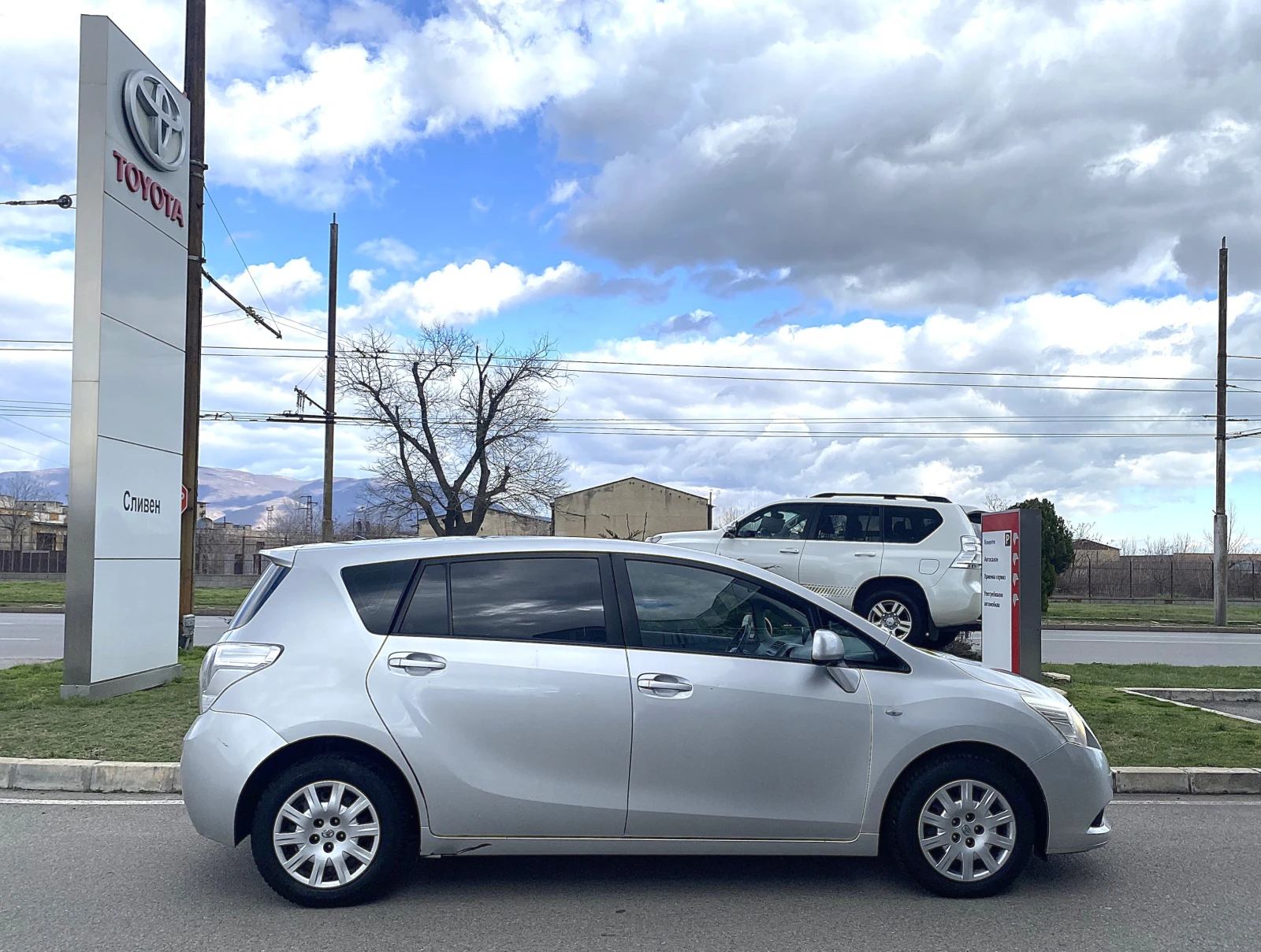 Toyota Verso 2.0D-4D MT - изображение 5