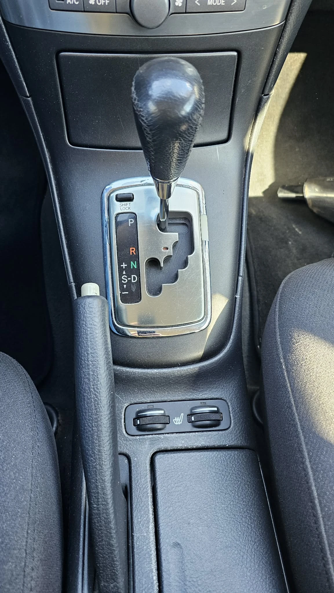 Toyota Avensis  - изображение 10