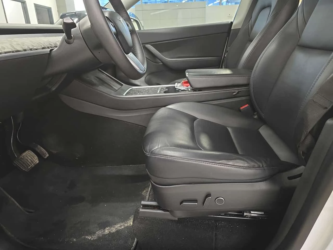 Tesla Model Y Long Range/FULL SELF DRIVING/ВТОРИ ГУМИ И ДЖАНТИ, снимка 11 - Автомобили и джипове - 54123091