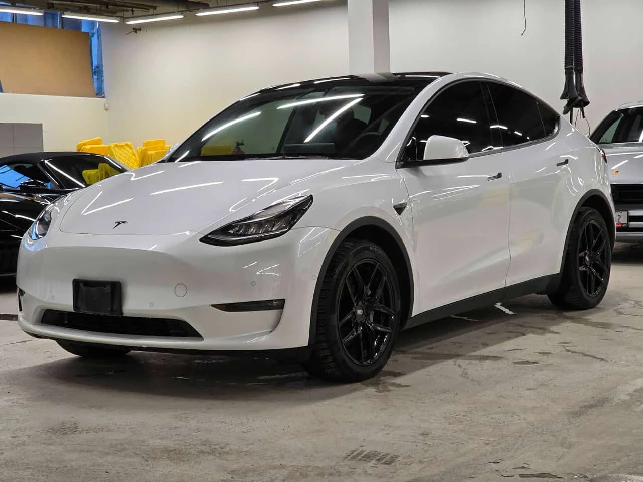 Tesla Model Y Long Range/FULL SELF DRIVING/ВТОРИ ГУМИ И ДЖАНТИ