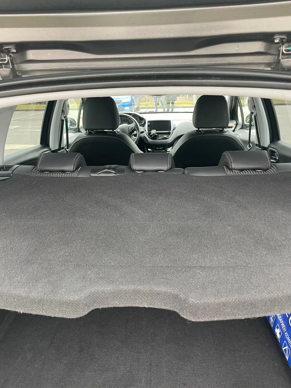 Peugeot 2008 Allure, снимка 7 - Автомобили и джипове - 54227137