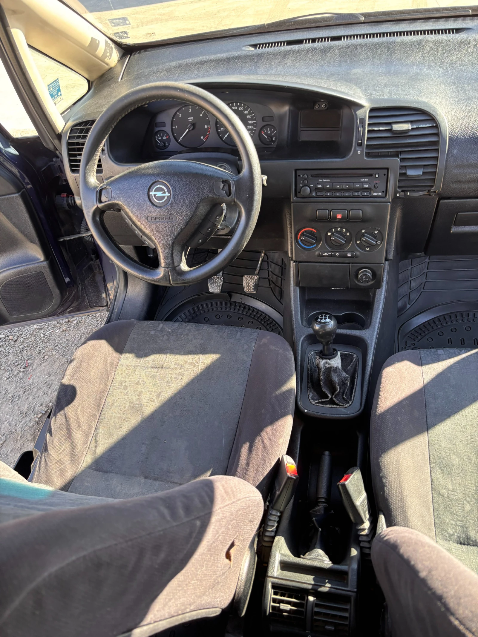 Opel Zafira, снимка 3 - Автомобили и джипове - 54371244