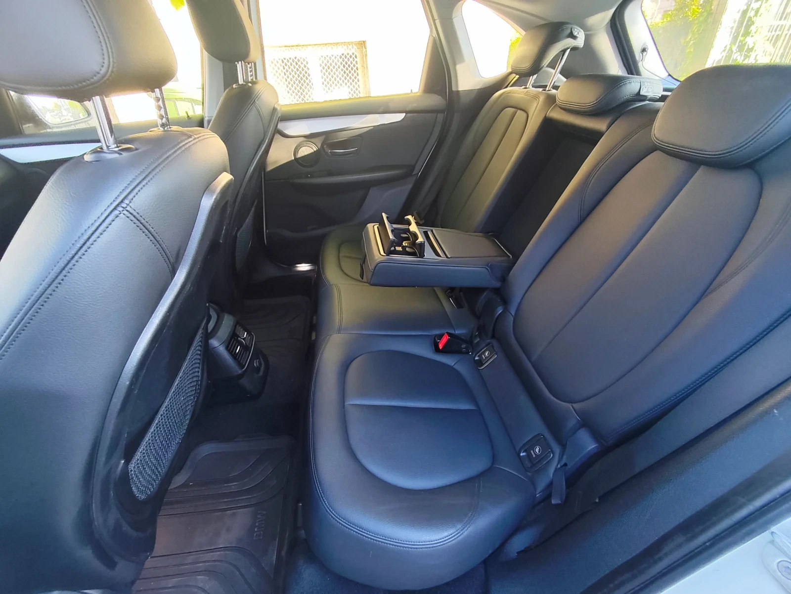 BMW 2 Active Tourer 220d xDrive, снимка 8 - Автомобили и джипове - 54512666