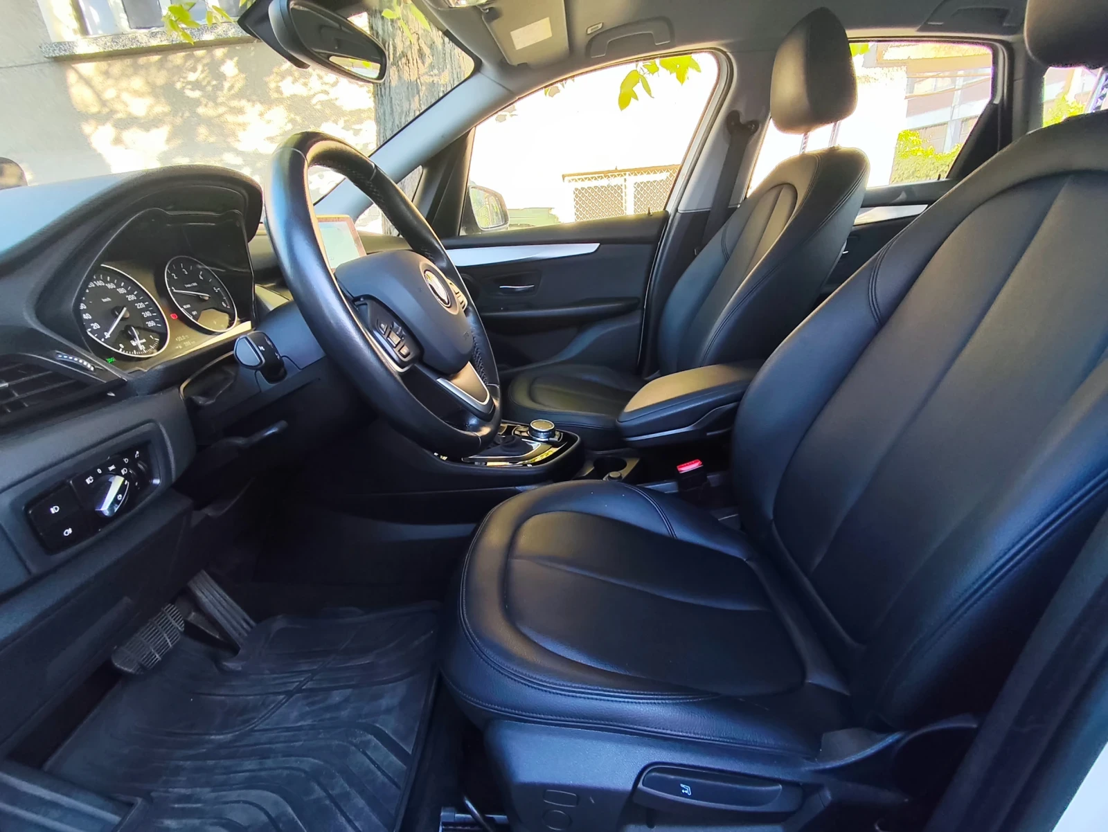 BMW 2 Active Tourer 220d xDrive, снимка 5 - Автомобили и джипове - 54512666