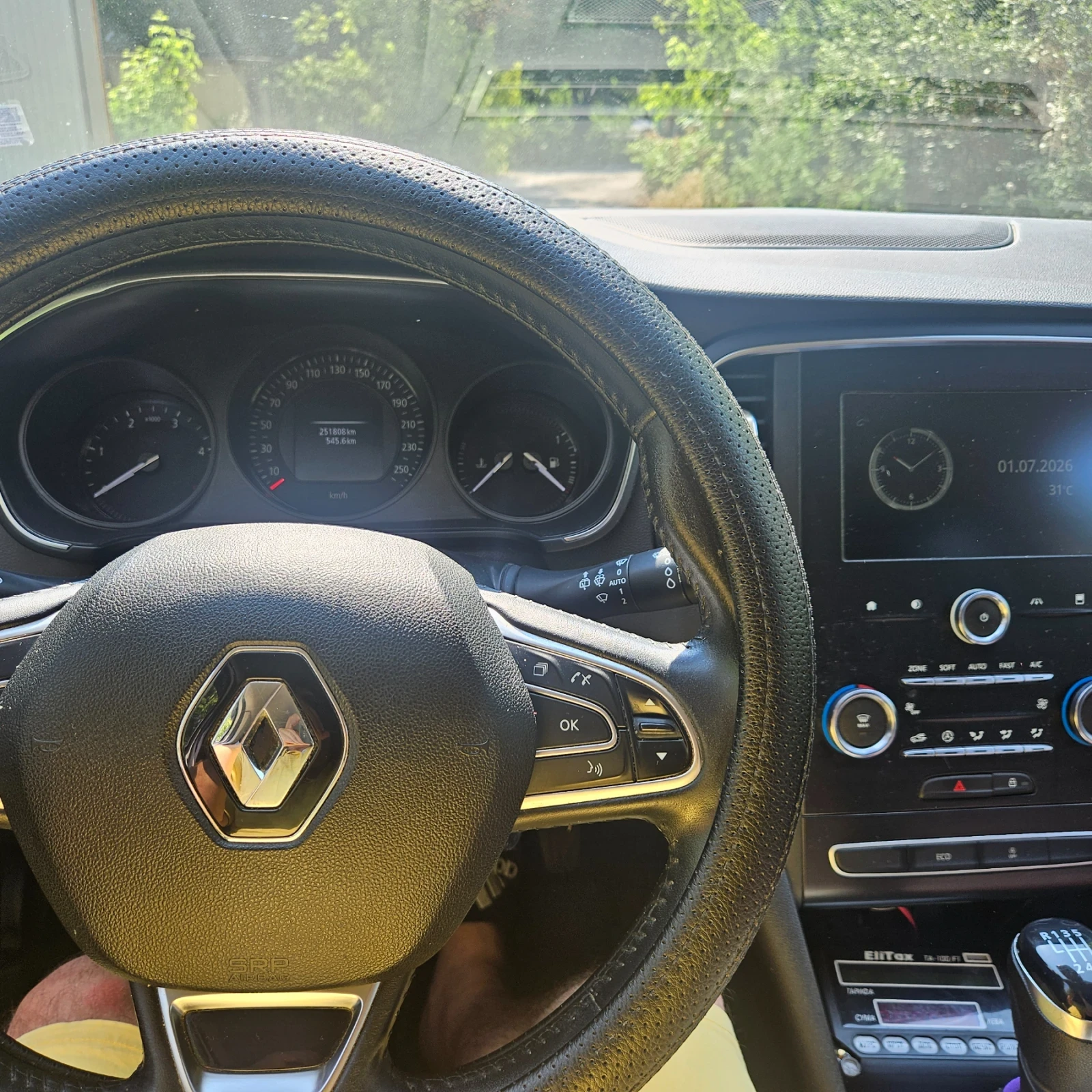 Renault Megane 1.5 dci няма adblue, снимка 2 - Автомобили и джипове - 54658941