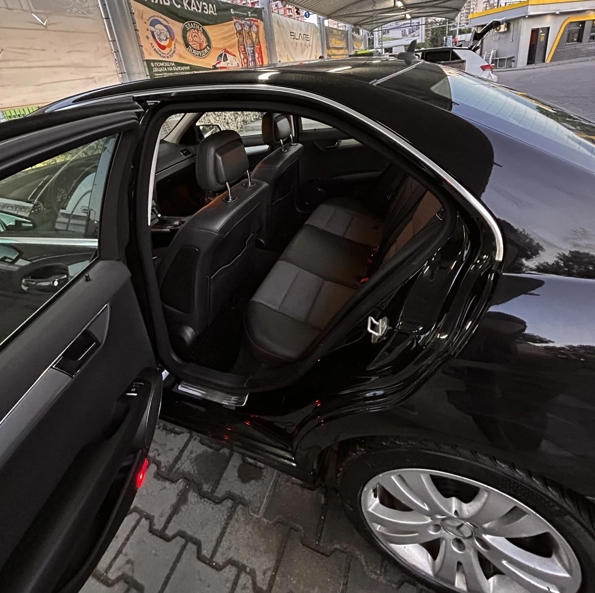 Mercedes-Benz C 250, снимка 9 - Автомобили и джипове - 54991034
