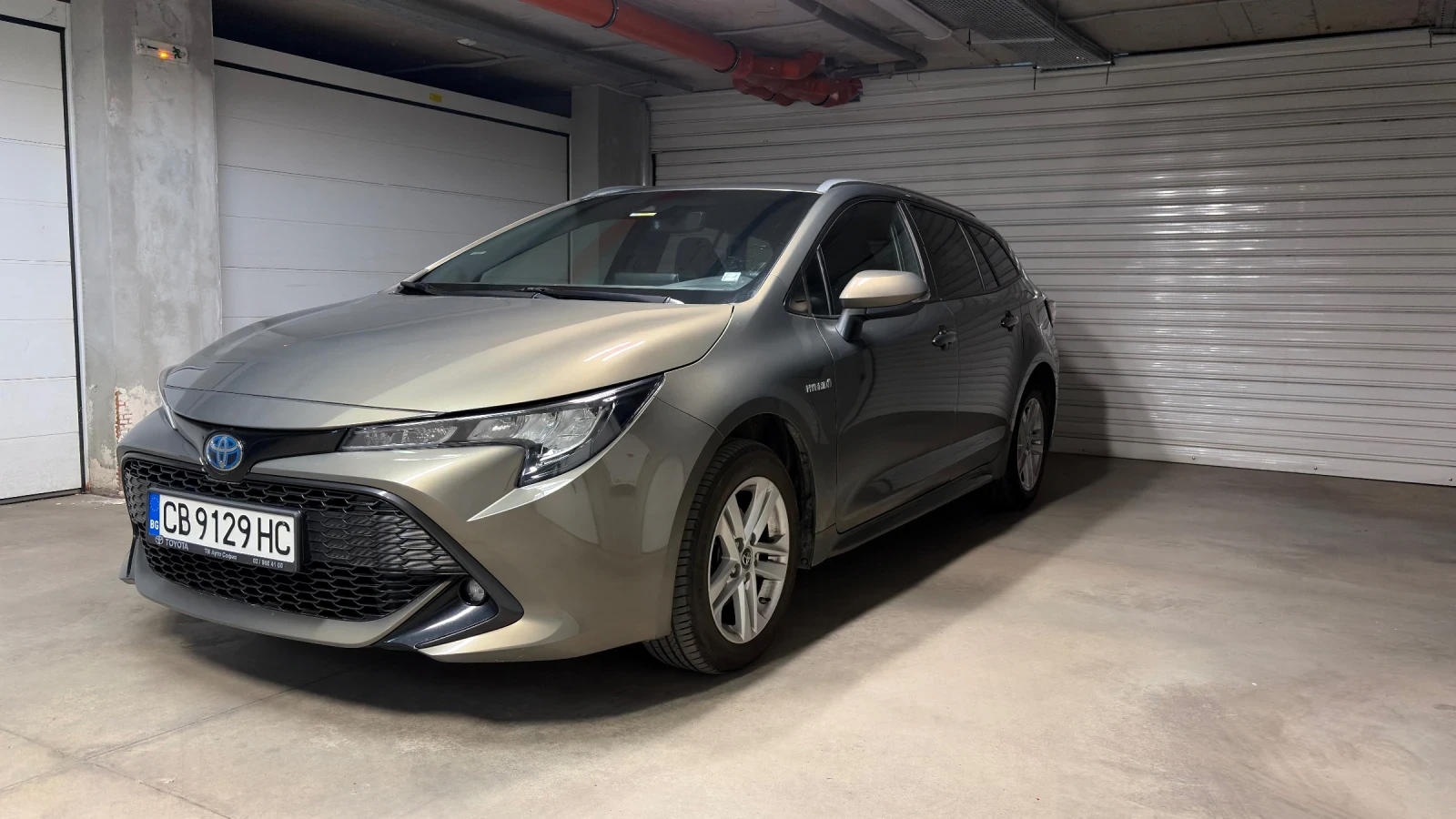Toyota Corolla Touring Sports 1.8 Hybrid, снимка 3 - Автомобили и джипове - 55159150