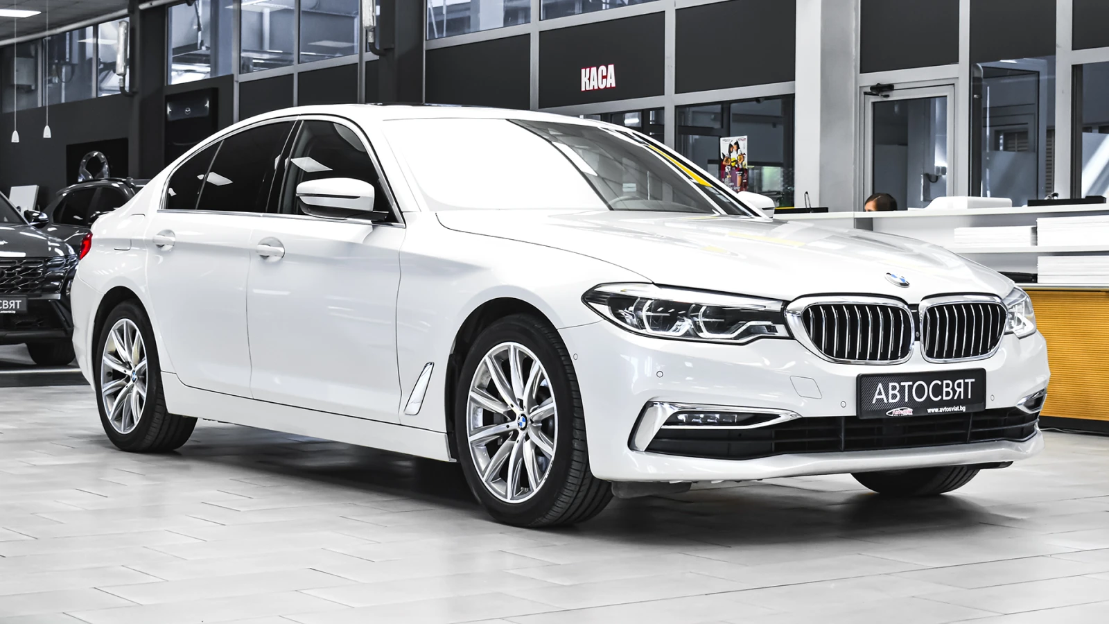 BMW 530 d xDrive Luxury Line Steptronic, снимка 5 - Автомобили и джипове - 55234552