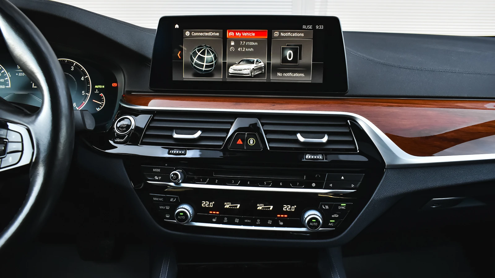 BMW 530 d xDrive Luxury Line Steptronic, снимка 10 - Автомобили и джипове - 55234552