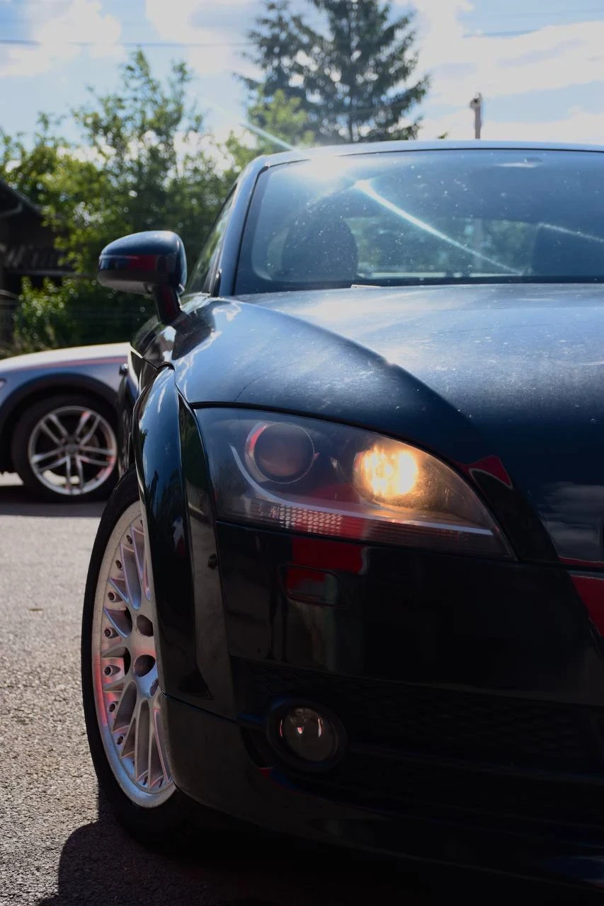 Audi Tt, снимка 8 - Автомобили и джипове - 55309261