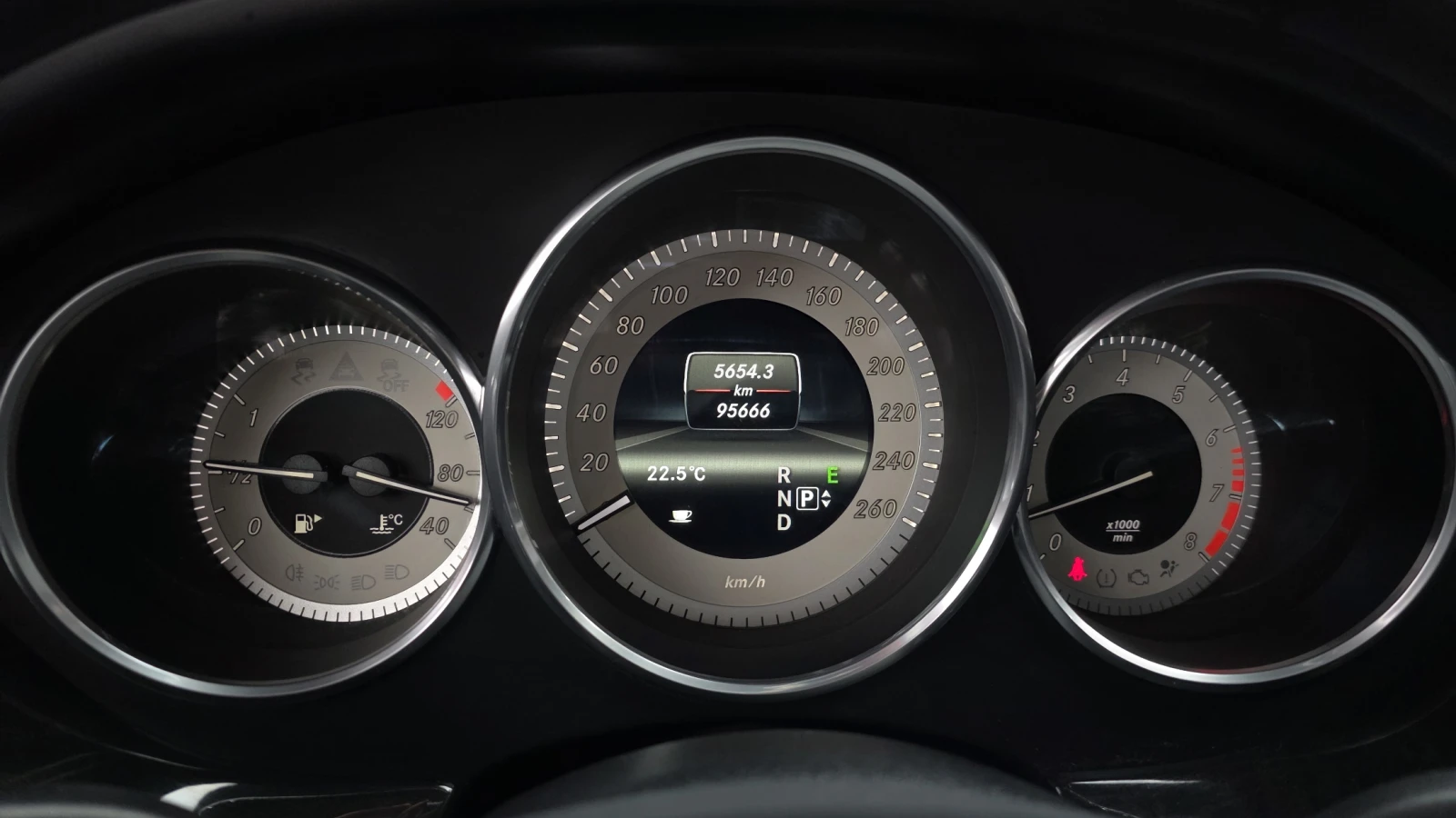 Mercedes-Benz CLS 350, снимка 8 - Автомобили и джипове - 55415525