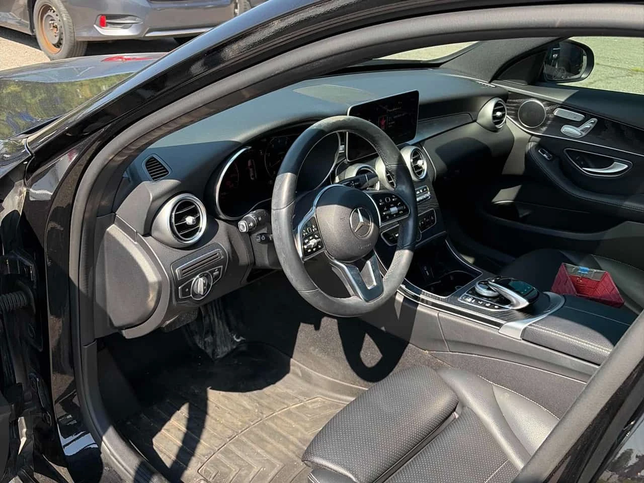 Mercedes-Benz C 300 ЛАЗЕРИ / 360 / ДИСТРОНИК / CARFAX, снимка 5 - Автомобили и джипове - 55555894