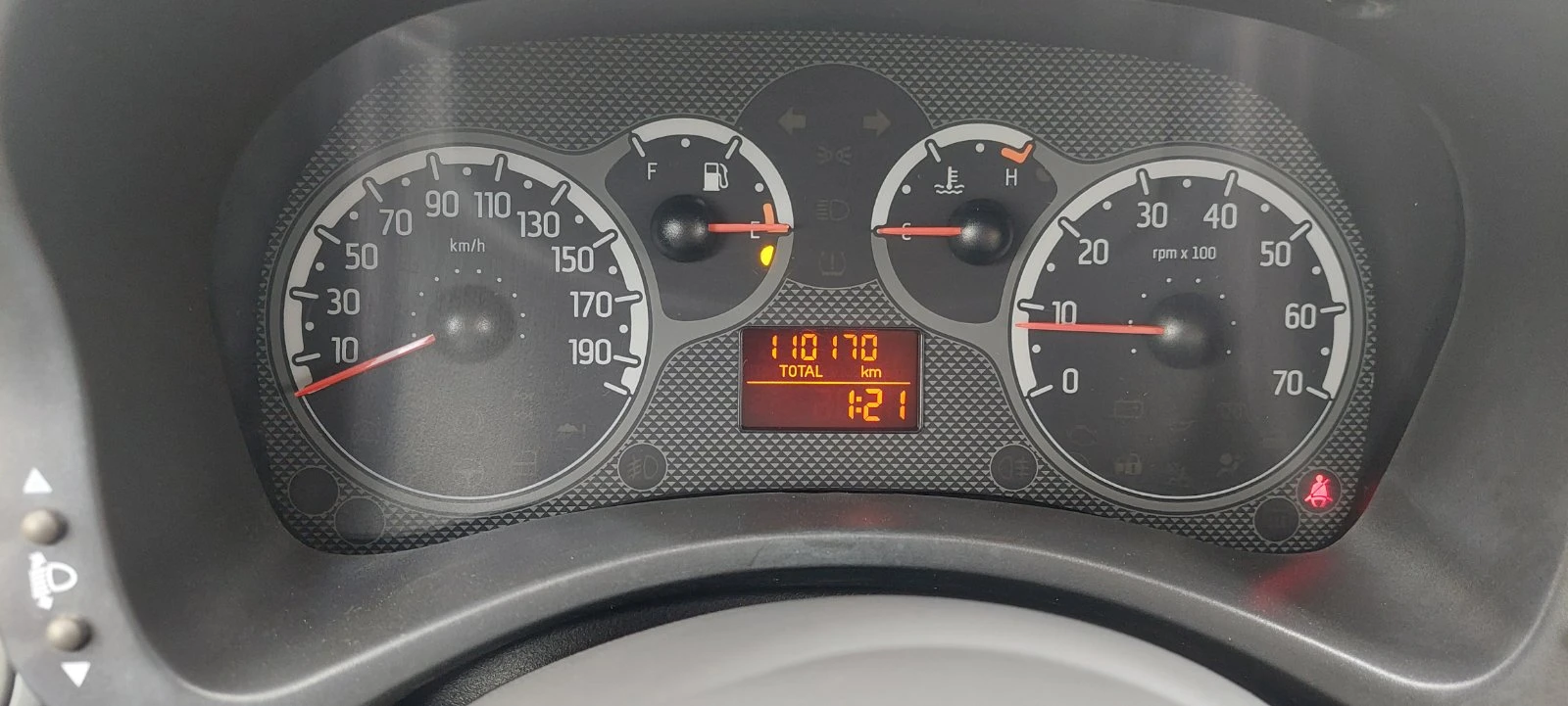 Fiat Panda 1.2 бензин климатик, снимка 9 - Автомобили и джипове - 55585892