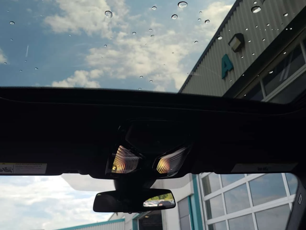 BMW i4 * EDRIVE35 * CARFAX * ОПЦИЯ ЗА ФИНАНСИРАНЕ , снимка 13 - Автомобили и джипове - 55593627