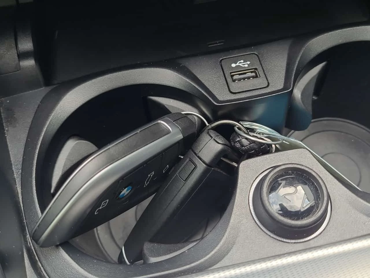 BMW i4 * EDRIVE35 * CARFAX * ОПЦИЯ ЗА ФИНАНСИРАНЕ , снимка 8 - Автомобили и джипове - 55593627