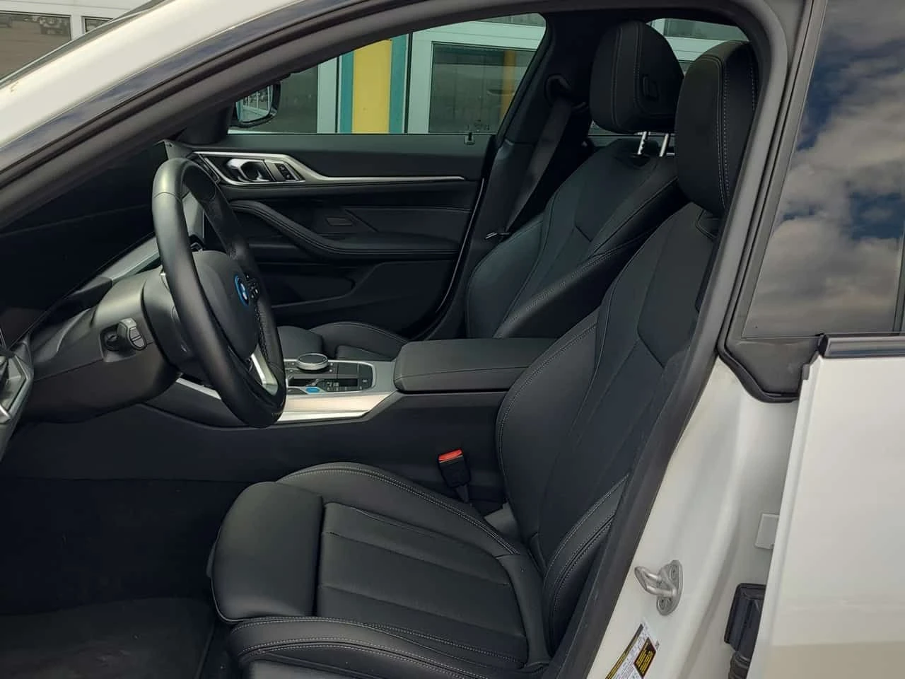 BMW i4 * EDRIVE35 * CARFAX * ОПЦИЯ ЗА ФИНАНСИРАНЕ , снимка 5 - Автомобили и джипове - 55593627