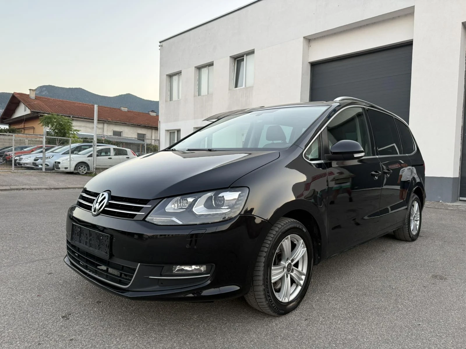 VW Sharan 2.0 TDI, снимка 3 - Автомобили и джипове - 55667286