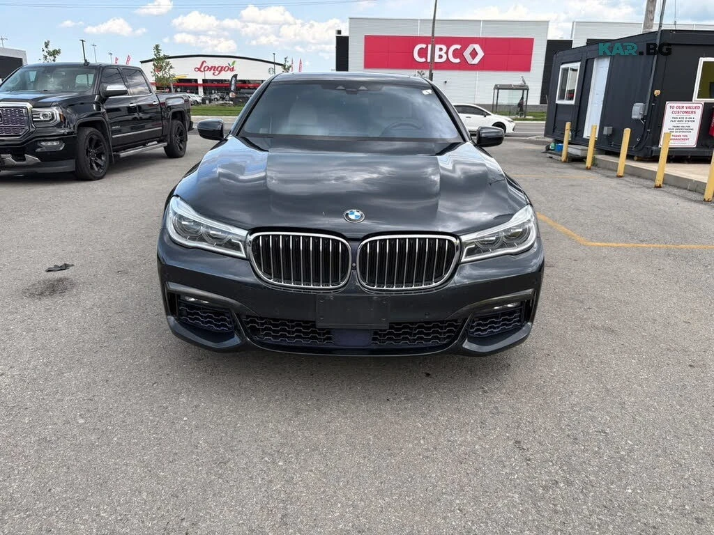 BMW 750 Head-up* PANO * АвтоКредит * (ЦЕНА ДО БГ) * , снимка 2 - Автомобили и джипове - 56012407
