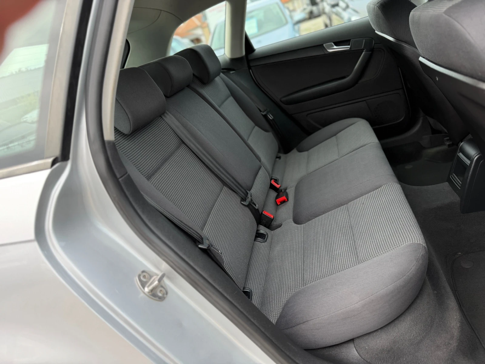 Audi A3 1.9TDI 105кс АВТОМАТИК НАВИ ПОДГРЕВ, снимка 13 - Автомобили и джипове - 56221805