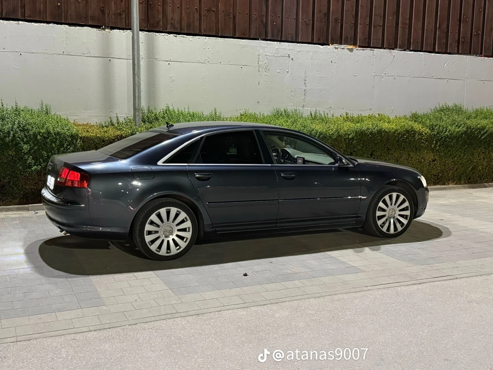 Audi A8, снимка 3 - Автомобили и джипове - 56335679