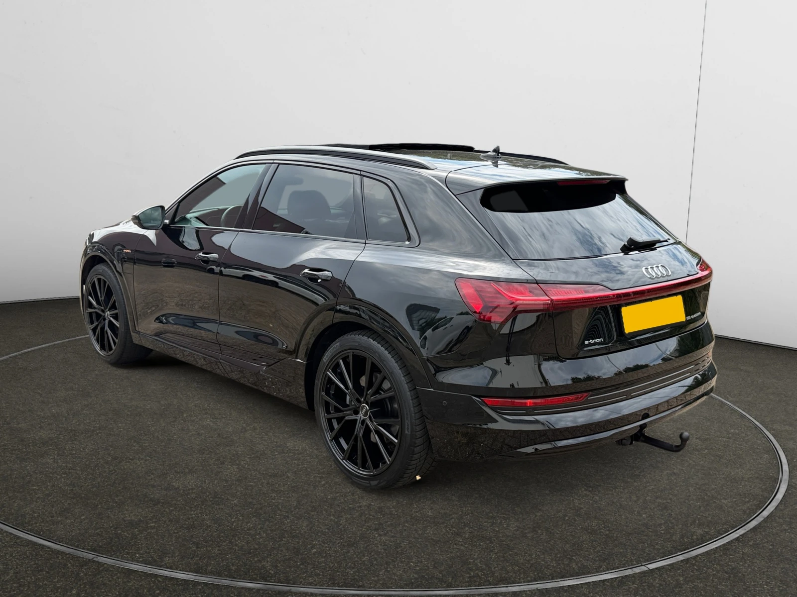 Audi E-Tron 55  S-edition Leather Navi Led Camera 86% SoH | Mobile.bg � ����������� 4