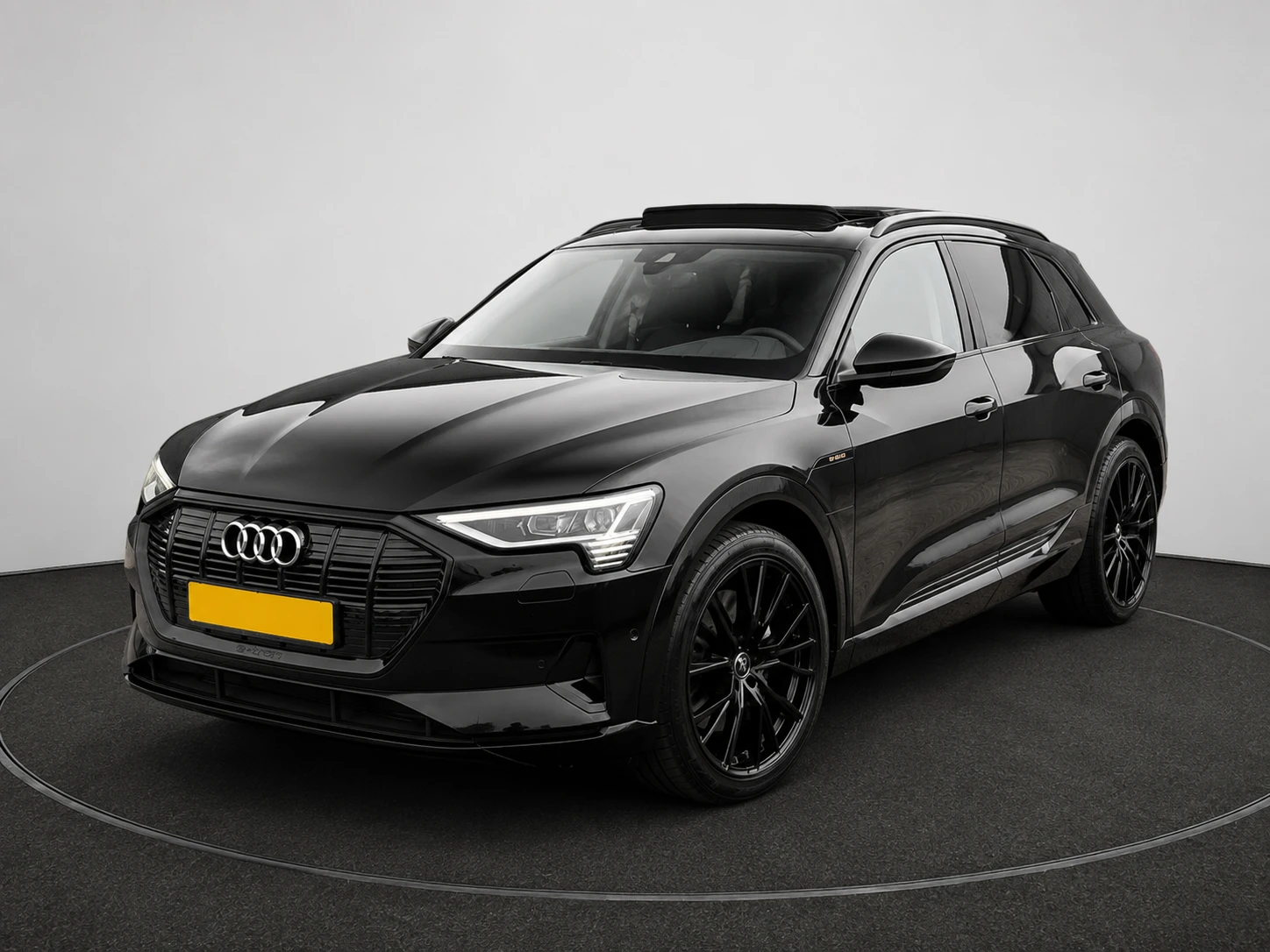Audi E-Tron 55  S-edition Leather Navi Led Camera 86% SoH | Mobile.bg � ����������� 2
