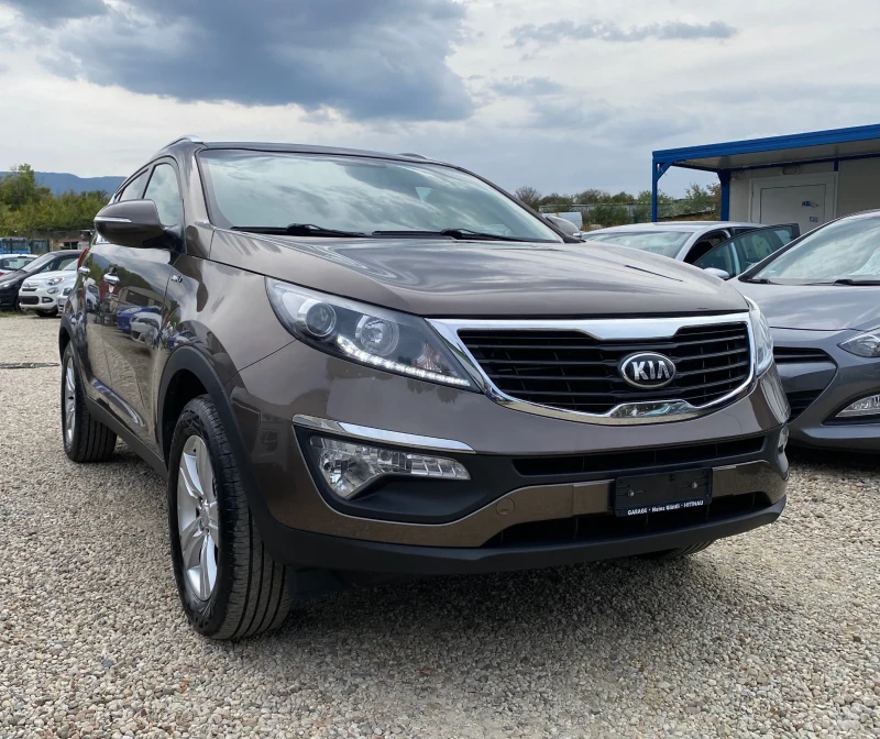 Kia Sportage, снимка 2 - Автомобили и джипове - 47320612