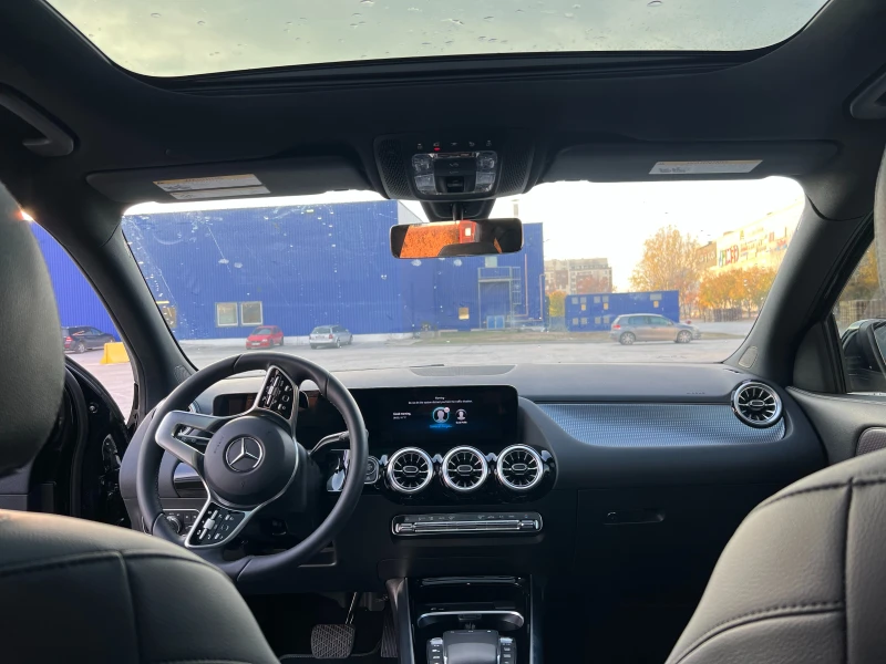 Mercedes-Benz GLA 250 Pinnacle Driver Assist, снимка 7 - Автомобили и джипове - 48045151