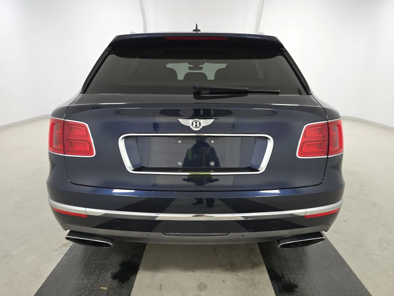 Bentley Bentayga W12, снимка 5 - Автомобили и джипове - 49010275