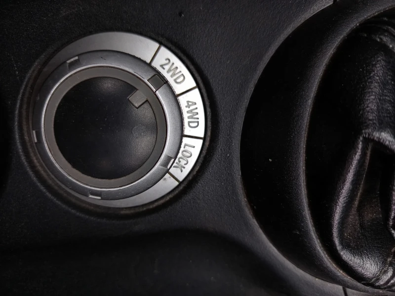 Peugeot 4007 2.2 HDI, снимка 9 - Автомобили и джипове - 52680120