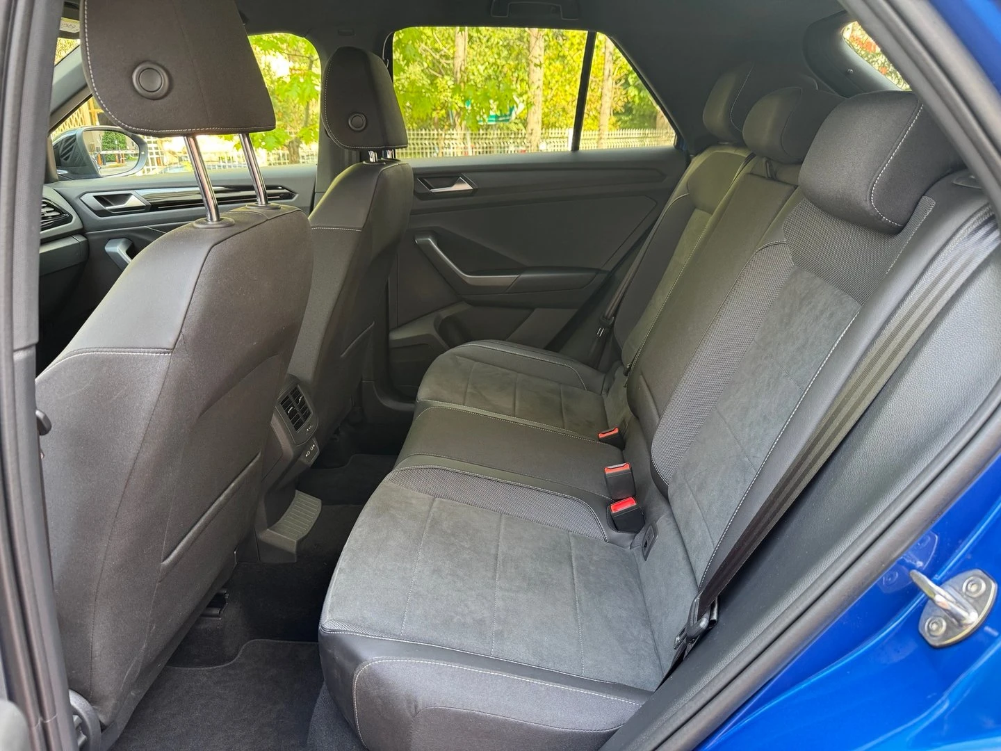 VW T-Roc VW T- Roc Style 1.5 TSI OPF DSG - изображение 10