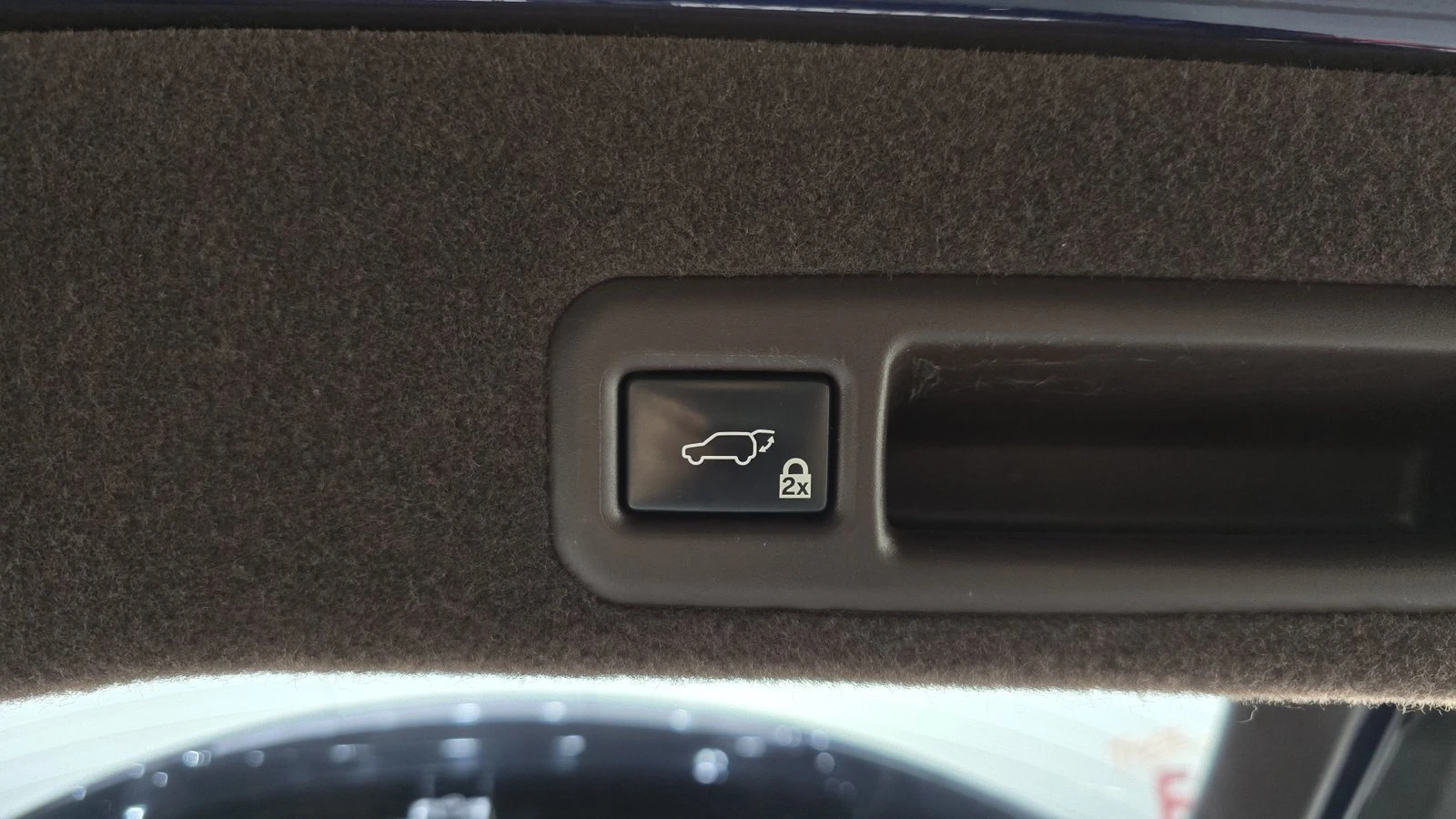 Lexus RX ЕЛ. БАГАЖНИК* BLIND SPOT* HUD* ЛЮК* КРАЙНА ЦЕНА, снимка 17 - Автомобили и джипове - 55378748