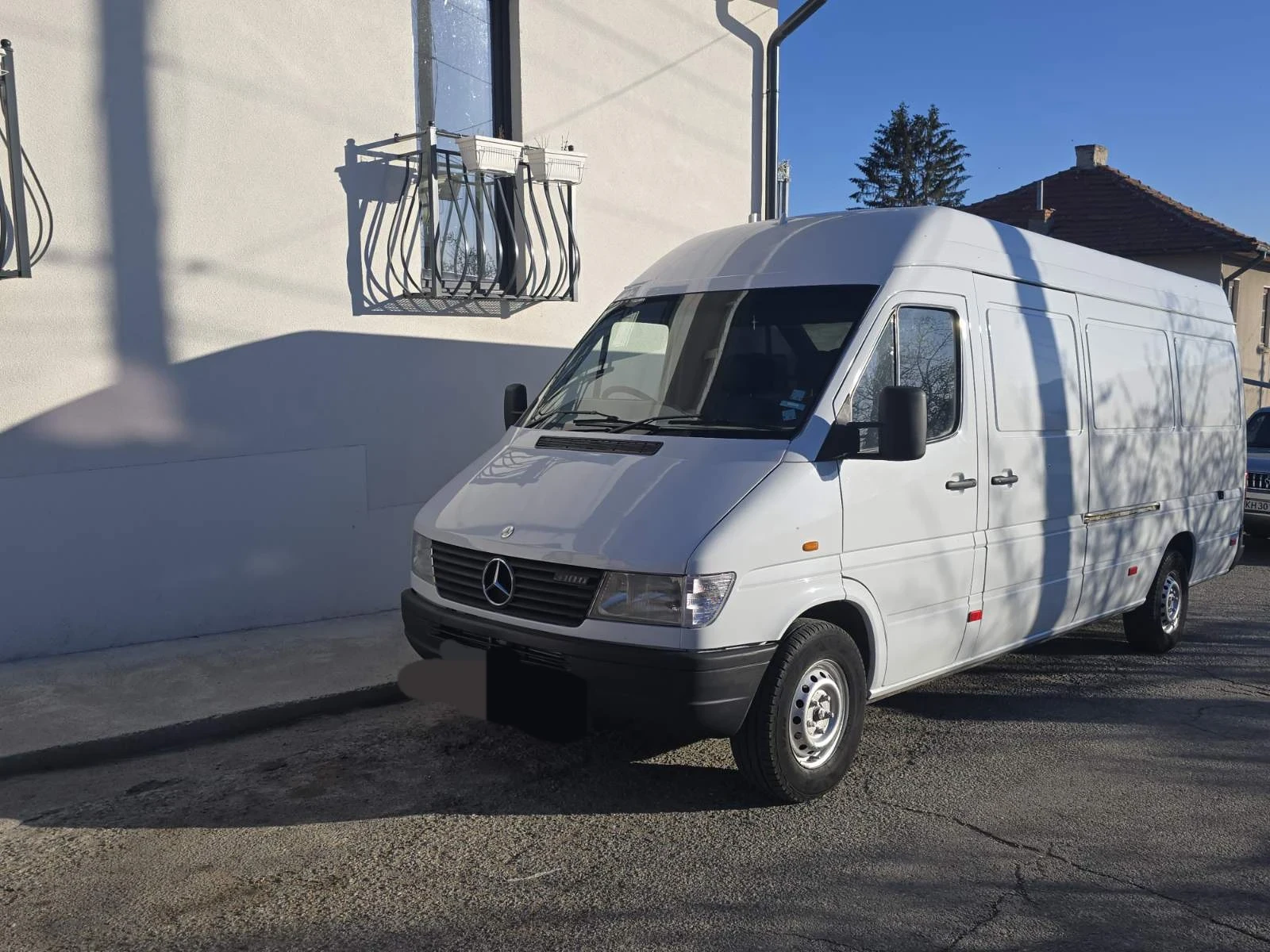 Mercedes-Benz 310, снимка 1