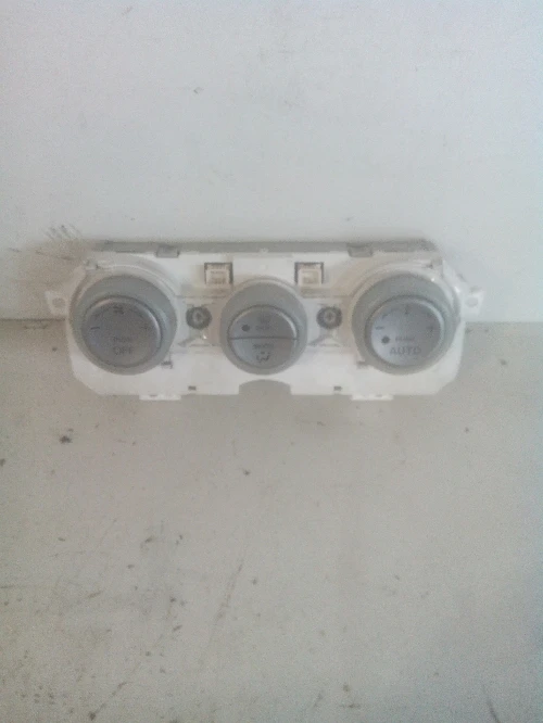 Управлрние климатроник Мазда 6