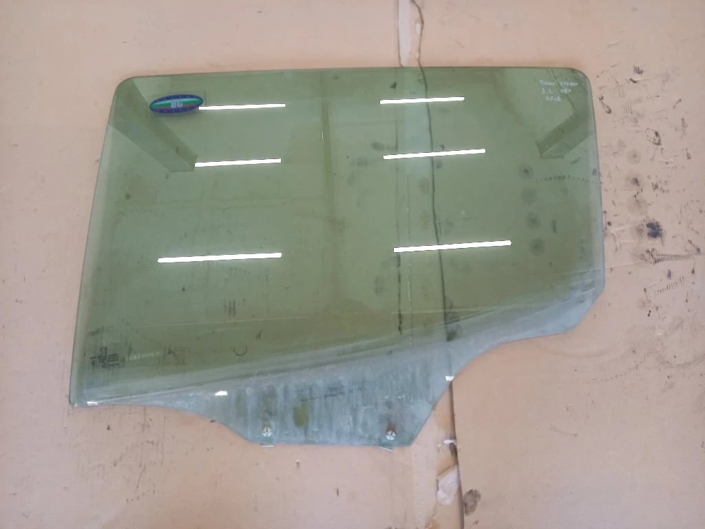 Стъкло задно ляво Пежо 207SW