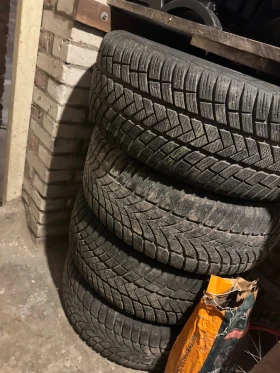 Гуми с джанти Vredestein 225/50R17, снимка 3 - Гуми и джанти - 53085373