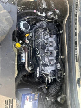 Toyota Corolla verso 2.2 D-4D 136к.с НА ЧАСТИ , снимка 8