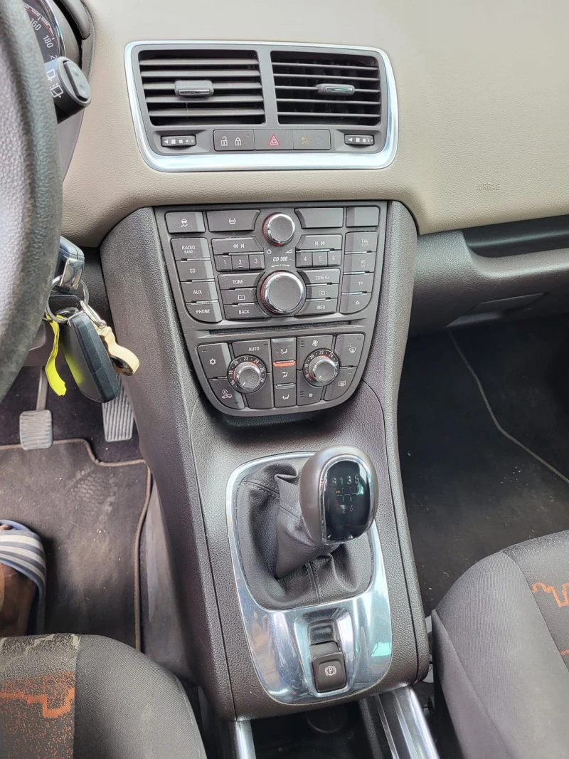 Opel Meriva, снимка 3 - Автомобили и джипове - 47376622