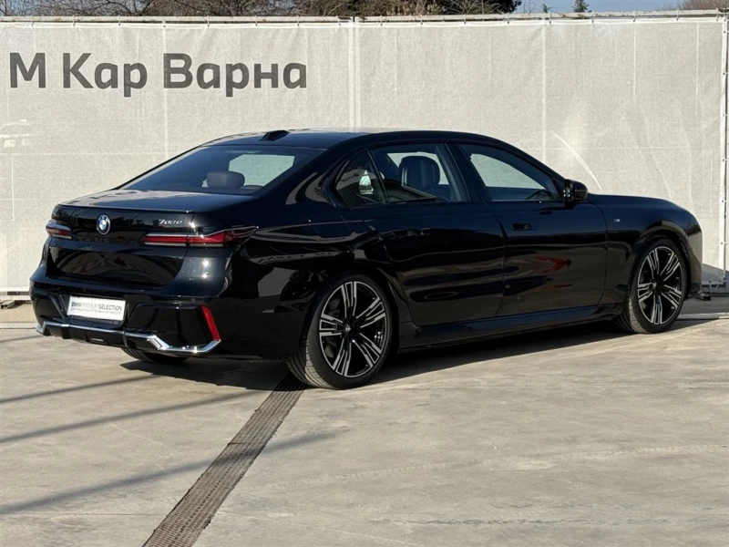 BMW 750 xDrive, снимка 2 - Автомобили и джипове - 48681554