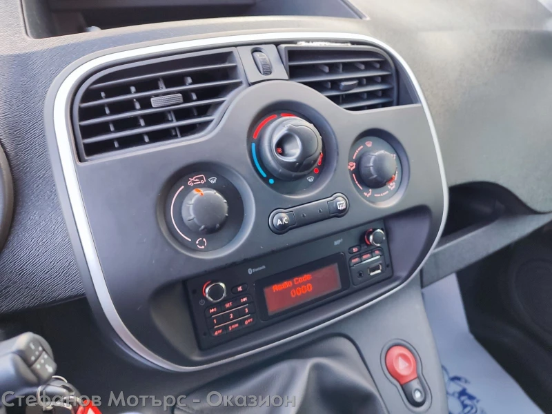 Renault Kangoo 1.5 Diesel (75hp) MT5, снимка 13 - Автомобили и джипове - 48796602